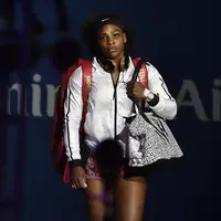 Petenis profesional Serena Williams sedang dalam masa berduka lantaran ia baru saja kehilangan sahabat berharganya. Jackie sang anjing peliharaan yang selama ini menemaninya sejak lama telah mati karena lanjut usia. (Bintang/EPA)