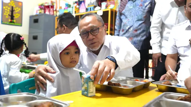 Stunting Bisa Dicegah! Menko Zulhas Pastikan Program Makan Bergizi Gratis Perhatikan Standar Gizi