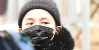 G-Dragon baru saja resmi menjalani wajib militer. Ia meninggalkan dunia hiburan Korea selama dua tahun ke depan. (Foto: Soompi.com)