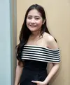 Kedekatan Prilly Latuconsina dengan Arbani Yasiz membuat para fanznya bertanya-tanya tentang kedekatan keduanya. (Deki Prayoga/Bintang.com)