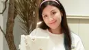 Bersyukur punya sahabat dan keluarga yang sayang dengan dirinya, Sharena berharap bisa sehat dan panjang umur agar bisa melihat kedua anaknya tumbuh dewasa. Sharena juga ungkap jika semakin bertambahnya usianya ia hanya meminta doa daripada kado. Genap berusia 41 tahun, ucapan selamat ramai dibubuhkan netizen dan rekan artis di kolom komentar unggahannya. (Liputan6.com/IG/@mrssharena)