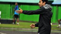 Seto Nurdiyantoro, resmi ditunjuk sebagai pelatih baru PSIM Yogyakarta. (Bola.com/Romi Syahputra)