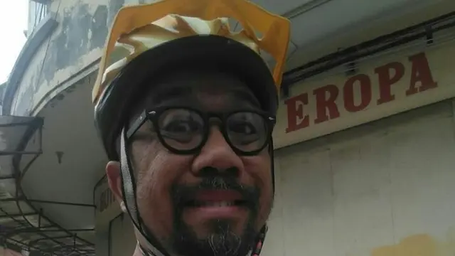 Pria Ini Keliling Dunia Pakai Sepeda di Indonesia, Kok Bisa?