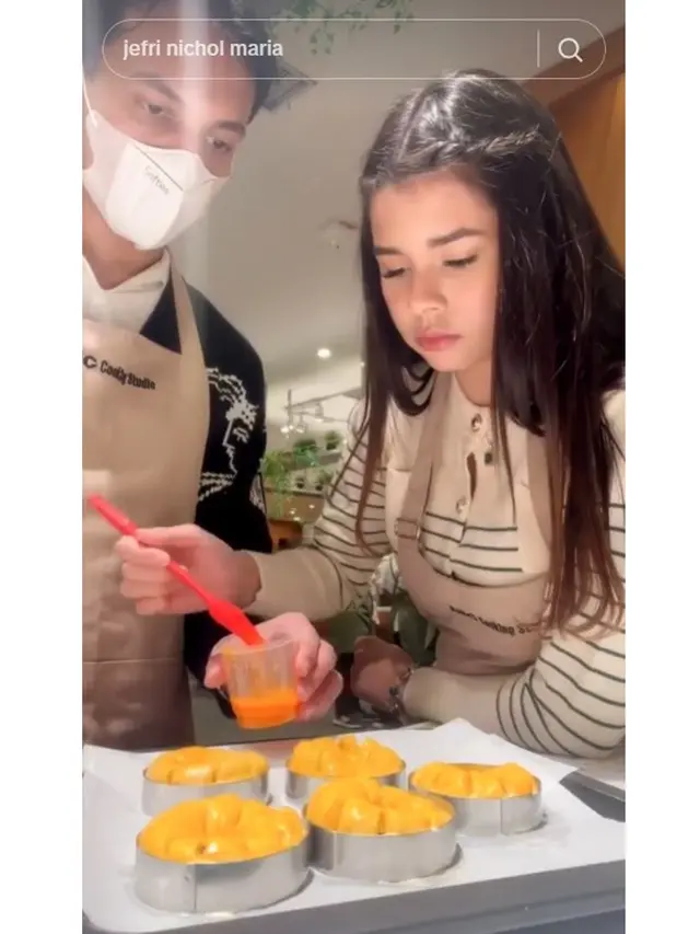 6 Momen Maria Theodore Pamer Cooking Date Bareng Jefri Nichol, Tepis Kabar Putus