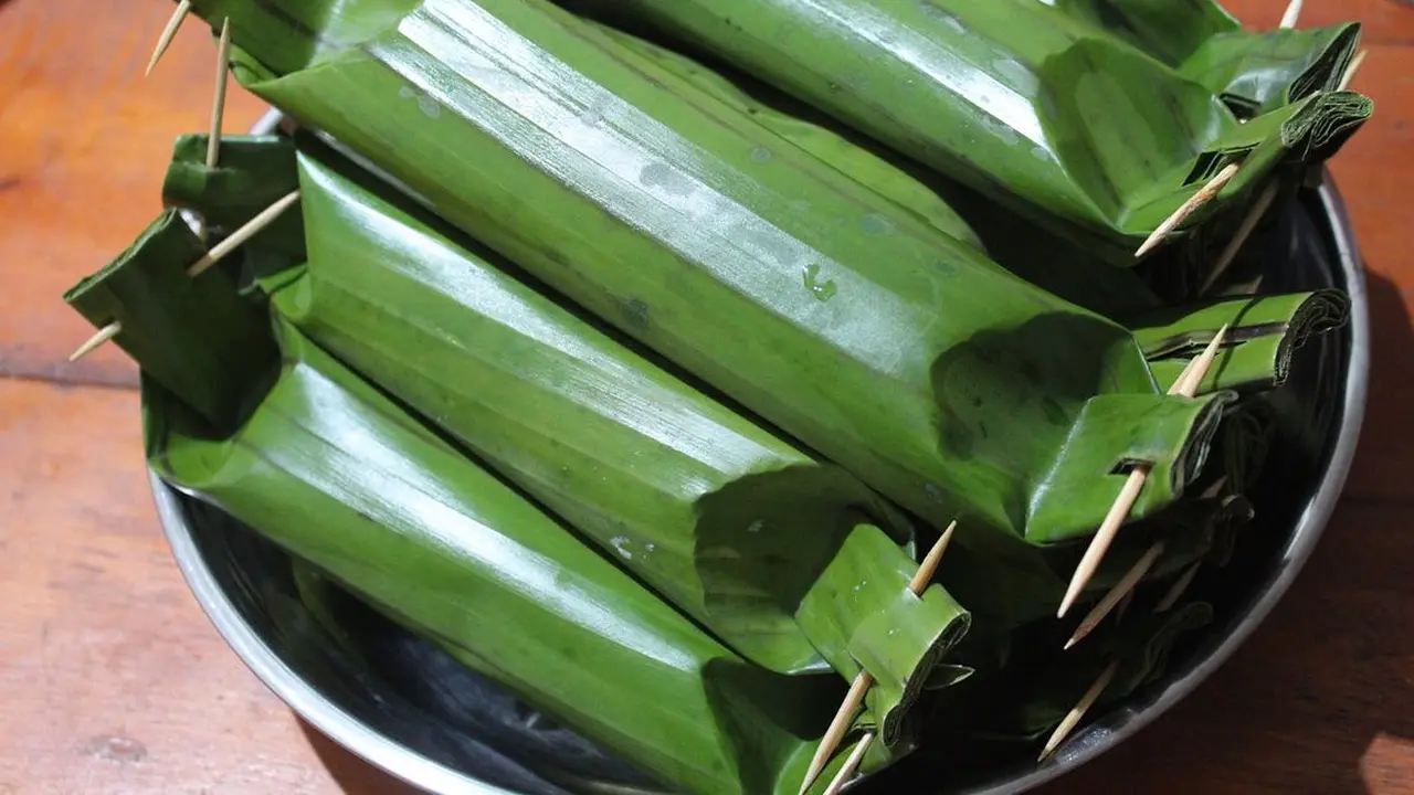 Cara Rebus Lontong dengan Efisien, Cepat dan Awet Hingga 4 Hari