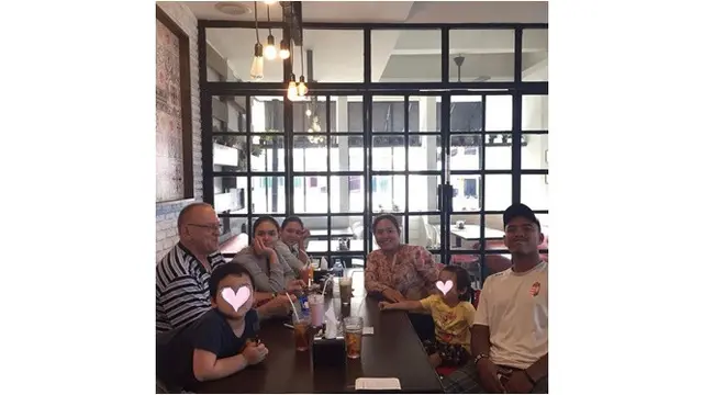 Papa Gabor Ayah Laura Anna Meninggal, Ini 6 Potret Kenangan Bareng Keluarga