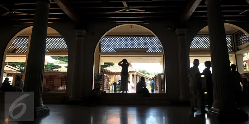 20160401-Yuk, Jelajahi Masjid Bersejarah Al Habib Husein di Jakarta Utara