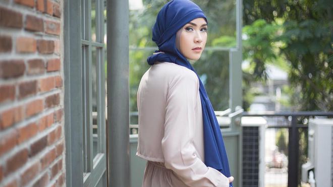 OOTD Zaskia Adya Mecca dengan Sentuhan Earth Tone Oke ...