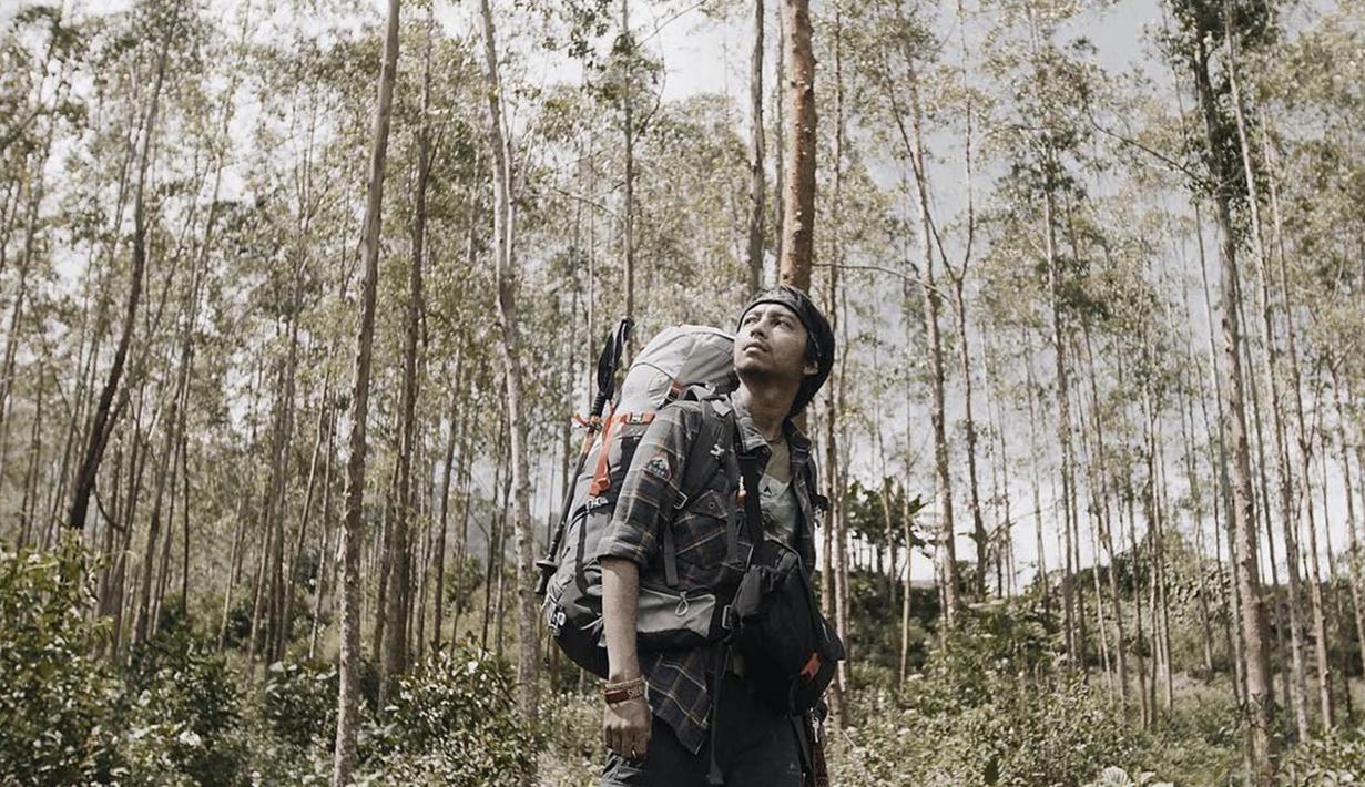 Foto Momen Seru Fiersa Besari Jelajahi Alam Asyik Banget Hot Liputan6 Com