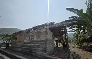 Cerita Pilu Keluarga di Luwu, 8 Tahun Hidup di Rumah Nyaris Roboh