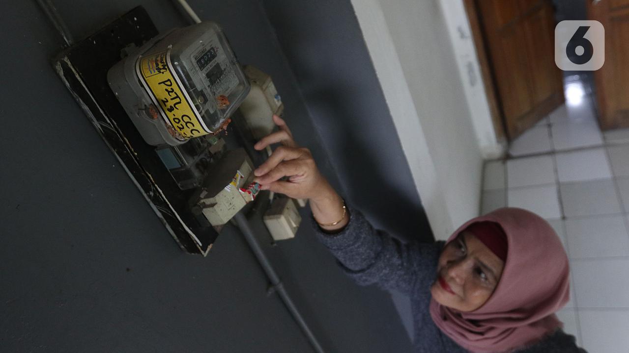 FOTO: Listrik Gratis di Tengah Pandemi Virus Corona COVID-19