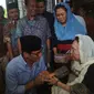 Yenny Wahid menemani ibunya menemui Sandiaga Uno.