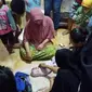 Bayi perempuan di dalam koper. Foto: (batamnews.co.id)