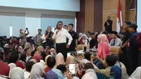 Anies Baswedan dalam dialog publik di Universitas Bina Bangsa, Serang, Banten, Kamis (21/12/2023). (Liputan6.com/Winda Nelfira).