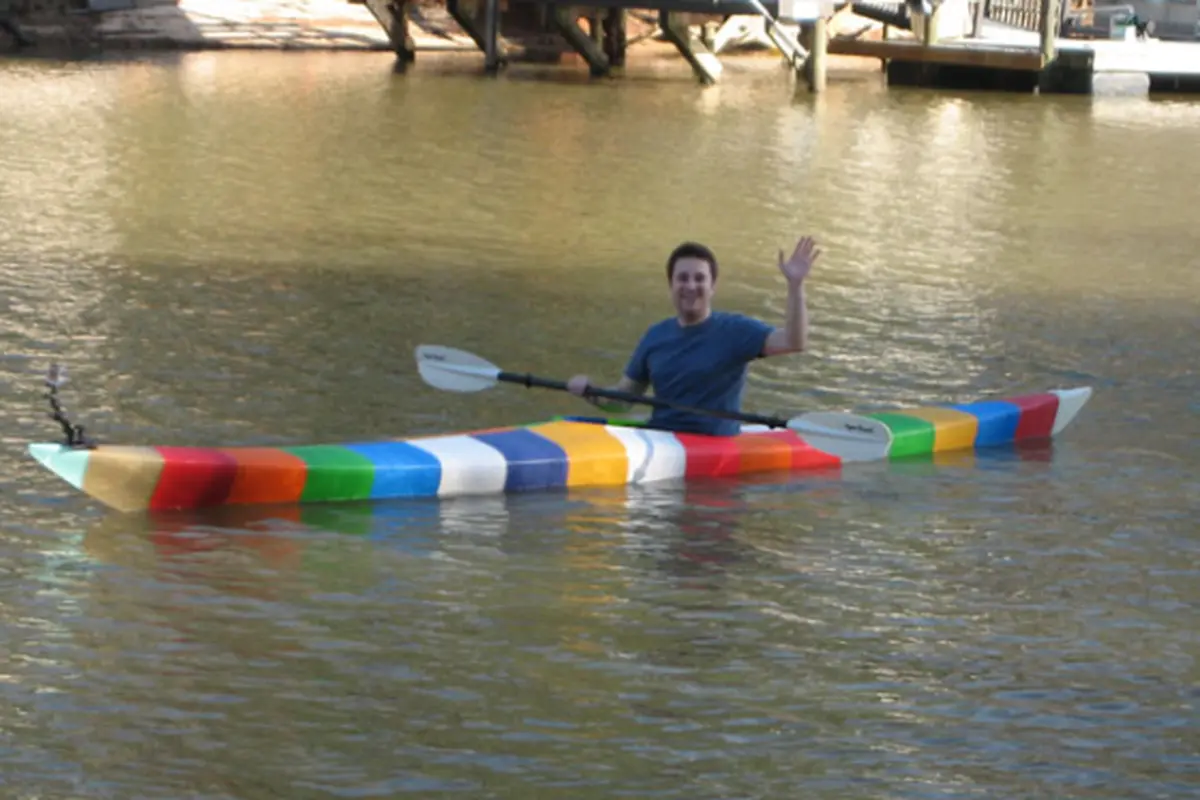 Ini Perahu Kayak Pertama Yang Dibuat Dari Printer 3D
