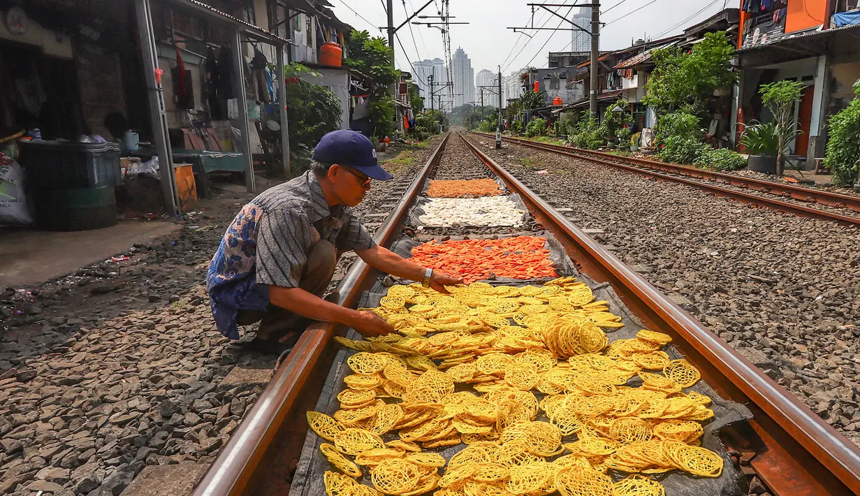 Peran UMKM sangat besar bagi pertumbuhan perekonomian Indonesia, dengan jumlahnya mencapai 99% dari keseluruhan unit usaha. (merdeka.com/Arie Basuki)