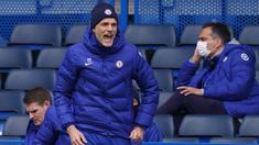 Ekspresi kekesalan pelatih Chelsea Thomas Tuchel usai dibantai tim tamu dengan skor 2-5. Kekalahan itu sekaligus menjadi yang perdana bagi Tuchel sejak diangkat menjadi pelatih Chelsea pada Januari 2021. (Foto: AFP/Pool/John Walton)