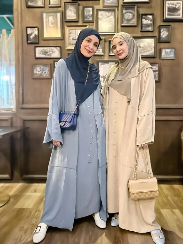 OOTD The Sister Zaskia Sungkar dan Shireen Sungkar. [@shireensungkar]