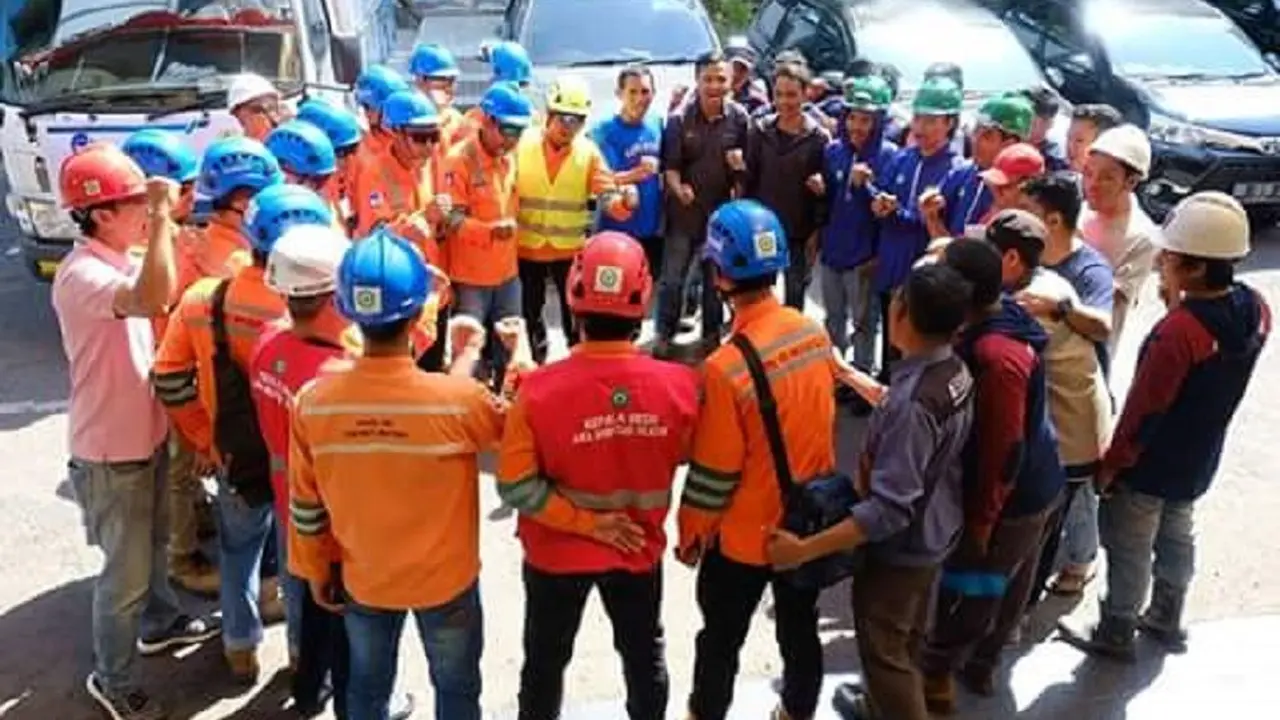 PLN Sulselrabar Kirim 103 Teknisi Andalan ke Lokasi Gempa Bumi Palu (Humas PLN Sulselrabar/ Eka Hakim)