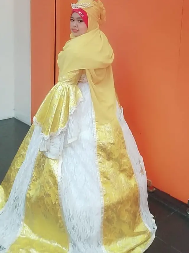 7 Gaya Kekeyi Sebut Dirinya Queen Pentol Ini Curi Perhatian