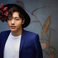 Walaupun usianya masih 20 tahun, akan tetapi Yeo Jin Goo punya kharisma yang kuat. Wajar jika banyak cewek-cewek yang memanggilnya oppa. (Foto: Allkpop.com)