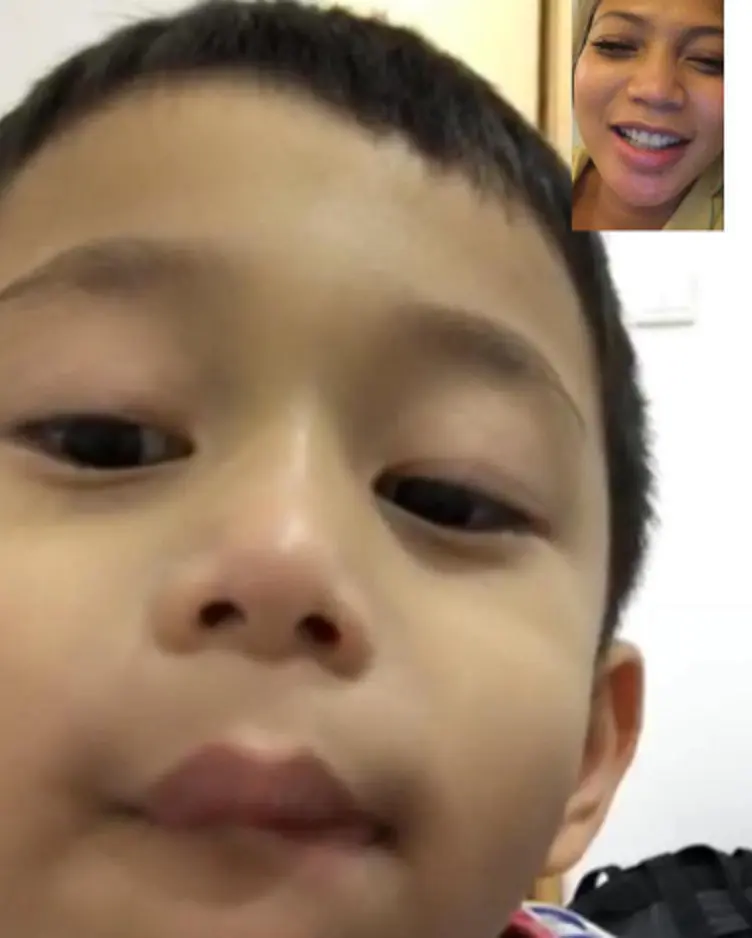 Kinaryosih saat melakukan video call dengan sang putra sulung. (Instagram/kinaryosihmoney)
