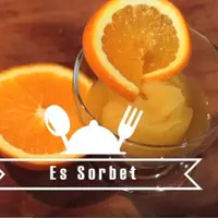 Biar nggak bosan dengan menu Ramadan yang itu-itu aja, yuk coba bikin minuman menyegarkan es sorbet. (Foto: Vidio.com)