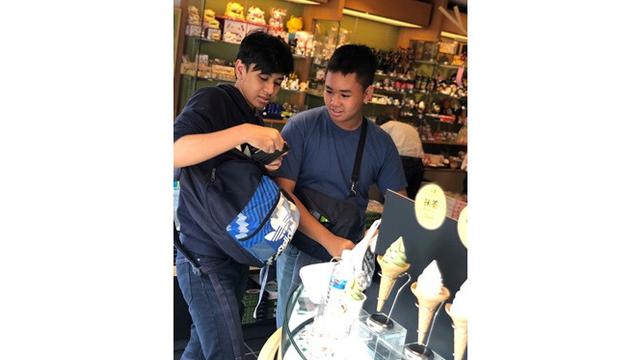 7 Potret Cavin Obrient, Putra Yuni Shara yang Disebut Netizen Mirip Raffi Ahmad