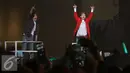 oy band SHINee menghibur penggemarnya saat konser bertajuk "SHINee World V in Jakarta" di kawasan Kemayoran, Jakarta, Sabtu (12/11). SHINee tampil dengan membawakan 30 lagu dan album baru mereka 1 of 1. (Liputan6.com/Herman Zakharia)