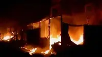 Ratusan kios di Pasar Indralaya, Sumatera Selatan terbakar