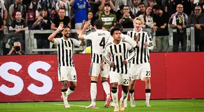 Pemain Juventus Nicolas Gonzalez (kiri) merayakan gol bersama rekan-rekannya dalam laga Liga Europa antara Juventus vs NEC Nijmegen di Turin, Italia, Kamis, 17 September 2026. (Marco Alpozzi/Lapresse via AP)