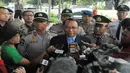 Jero Wacik memberi keterangan kepada wartawan di KPK, Jakarta, Rabu (11/2). Jero Wacik diperiksa sebagai saksi dalam kasus gratifikasi yang menjerat mantan Sekretaris Jenderal Kementerian ESDM, Waryono Karno. (Liputan6.com/Herman Zakharia)