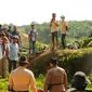 Warga petani lahan plasma di Kabupaten Pelalawan berusaha menghadap petugas yang melakukan eksekusi lahan. (Liputan6.com/M Syukur)