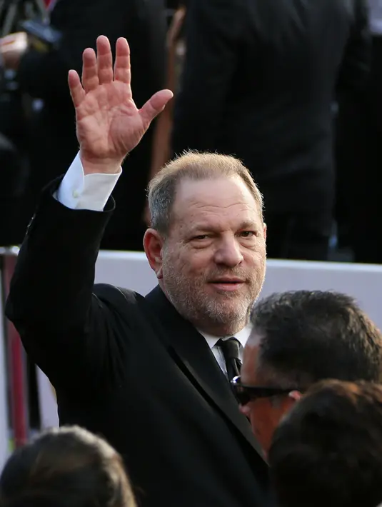 Sederet nama wanita cantik memang baru-baru ini mulai buka suara.  Seperti Angelina Jolie dan Gwyneth Paltrow, yang mengaku pernah diajak Harvey Weinstein untuk melakukan hubungan seks dengannya. (AFP/Jean Baptiste Lacroix)
