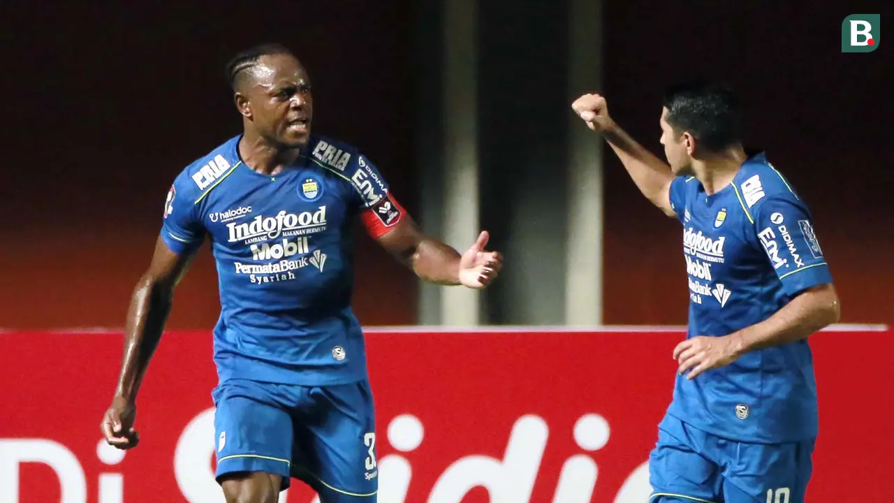 FOTO: Gol di Masa Injury Time Pastikan Kemenangan 2-1 Persib Bandung atas PS Sleman - Victor Igbonefo