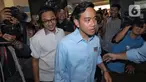 Bakal Calon Wakil Presiden dari Koalisi Indonesia Maju, Gibran Rakabuming Raka saat tiba di Hotel Grand Kemang, Jakarta, Senin (6/11/2023). (Liputan6.com/Angga Yuniar)