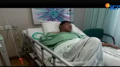 Tak hanya tangan kanan yang patah, luka-luka juga terlihat di beberapa bagian tubuh Makmur lainnya.