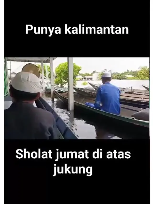 Suasana Unik Salat Jumat di Masjid Terapung, Jemaah Bawa Perahu Sendiri