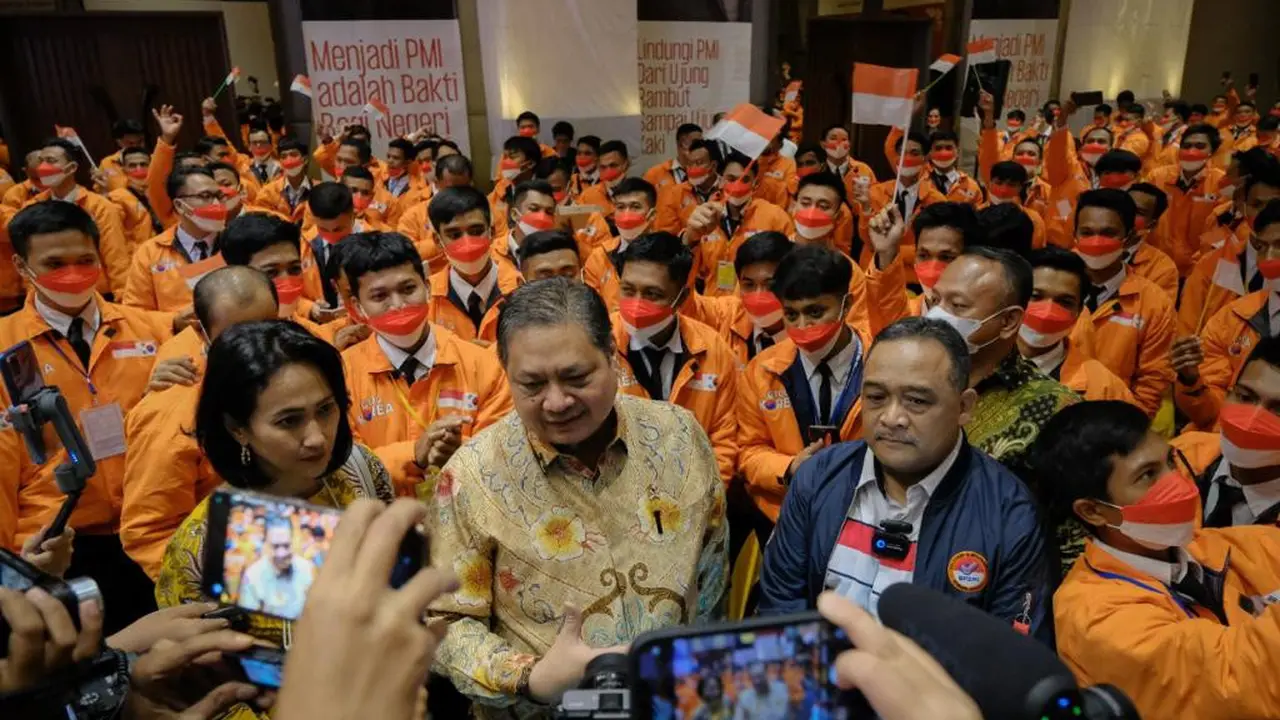 Menteri Koordinator Bidang Perekonomian Airlangga Hartarto saat menyampaikan motivational speech dalam acara Pelepasan Pekerja Migran Indonesia Program G to G Korea Selatan, Senin (22/08).