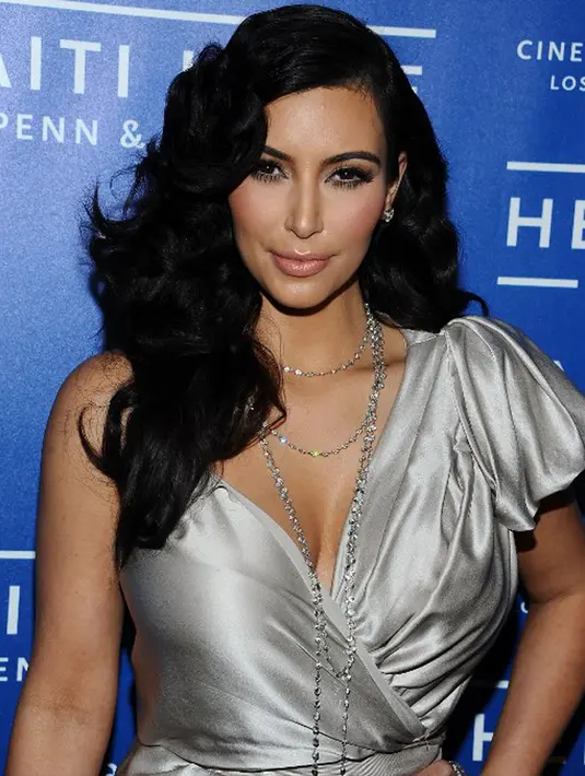 Namun pada beberapa waktu lalu Kim berhasil membuktikan bahwa dirinya menjadi selebriti yang memiliki bayaran termahal di tahun 2017. Ia pun lalu mengunggah fotonya itu yang dimuat majalah forbes. (AFP/Angela Weiss)