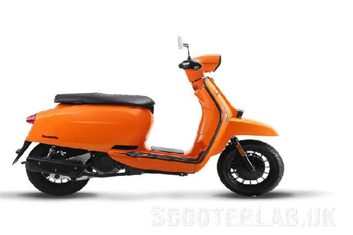 Lambretta V-Special Siap Goda Pecinta Vespa (Foto:Scooterlab)