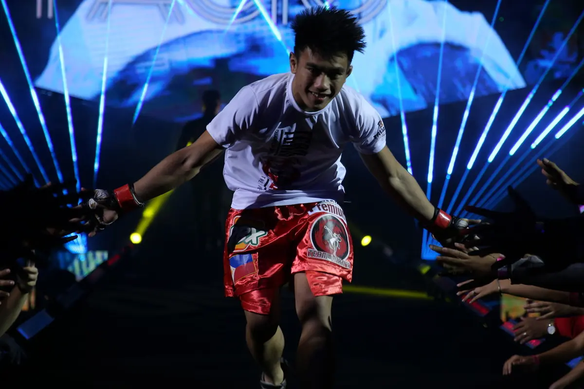 Joshua “The Passion” Pacio akan mempertahankan gelar Strawweight World Champion lawan Yosuke Saruta di One: Eternal Glory, Januari mendatang. (One Championship)