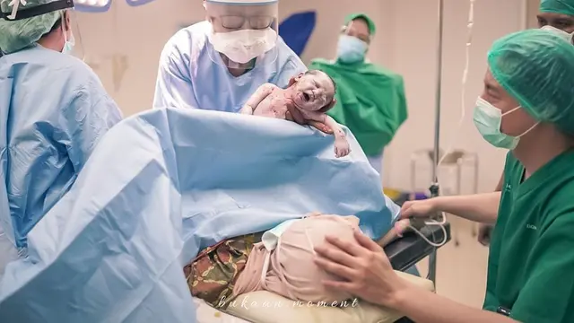 6 Potret Hangat Keluarga Kecil Roger dan Cut Meyriska Setelah Dikaruniai Anak Pertama