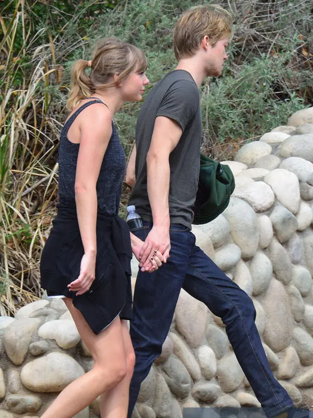 [Bintang] Taylor Swift dan Joe Alwyn