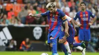 Penalti Lionel Messi Bawa Barcelona Bungkam Valencia