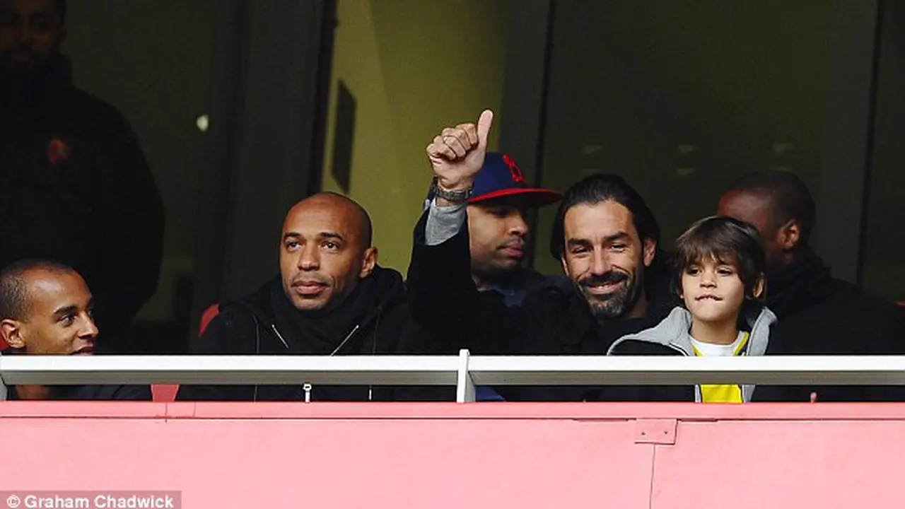 Ikuti Jejak Ayah, Pires Junior Gabung ke Arsenal (BERES)