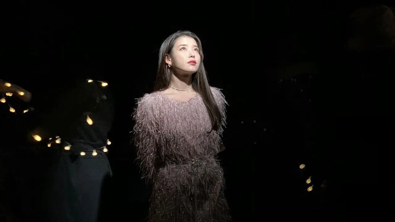 IU