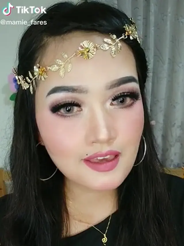 6 Potret Mamie Fares, Artis TikTok yang Disebut Mirip Mendiang Jupe