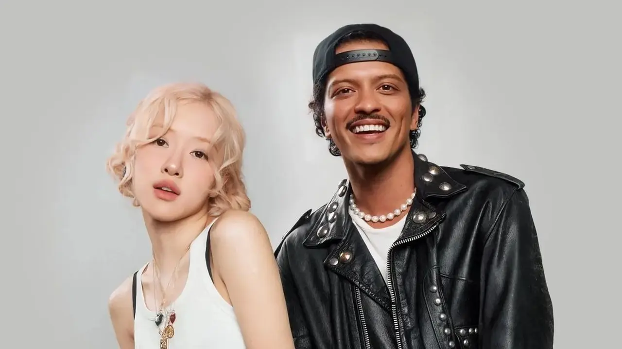 Gaya Lady Rocker Rose BLACKPINK di Video Klip APT dengan Bruno Mars, Tampil Imut dengan Jaket Kulit dan Kalung Puluhan Juta