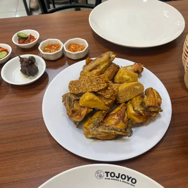 Rekomendasi Tempat Makan Siang di Sekitar Malioboro
